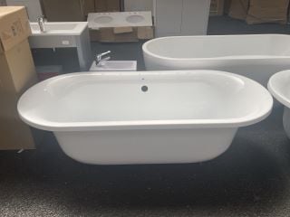 1720 X 780MM ACRYLIC DOUBLE ENDED FREESTANDING BATH - RRP £1299: LOCATION - A4