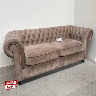 LAURA CHESTERFIELD FABRIC 3 SEATER SOFA IN TONED CREAM - RRP £1,849: LOCATION - B0