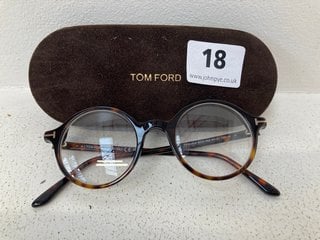 TOM FORD ROUND GLASSES IN TORTOISE SHELL BROWN RRP - £243: LOCATION - WHITE BOOTH
