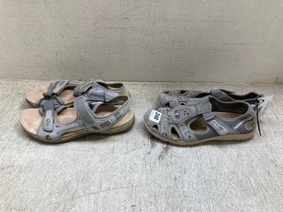 2 X ASSORTED FREE SPIRIT WOMENS VELCRO STRAP SANDALS IN GREY SIZE: 7 AND 8: LOCATION - A11