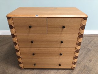 ANUEL 5 DRAWER DRESSER RRP - £1895: LOCATION - D1