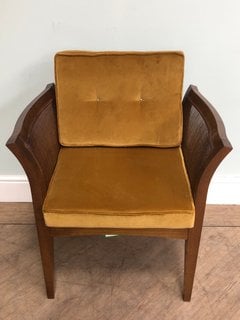 WILLOW DINING CHAIR IN VELVET OCHRE RRP - £645: LOCATION - D1