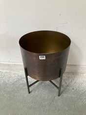 JUONI IRON PLANTER - AGED ANTIQUE BRASS - LARGE - (JP1402) - RRP £125