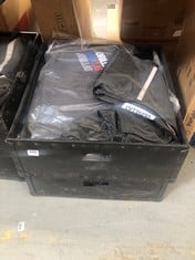 2 X BOXES OF ASSORTED ITEMS TO INCLUDE GILDAN OUTERWEAR FLEECE JACKET IN BLACK IN ASSORTED SIZES TO INCLUDE MEDIUM