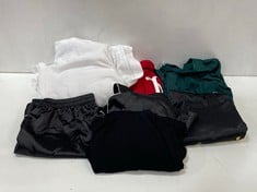 25 X ASSORTED ADULTS CLOTHING TO INCLUDE WOMEN'S SATIN SHORT PYJAMA IN BLACK SIZE M