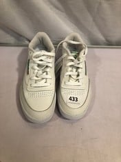 REEBOK TRAINERS IN WHITE SIZE UK 7.5