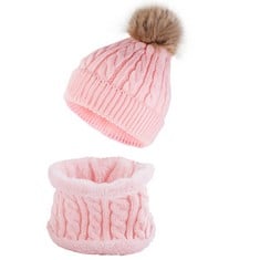 QUANTITY OF ASSORTED ITEMS TO INCLUDE LADIES HAT AND NECK WARMER: LOCATION - A