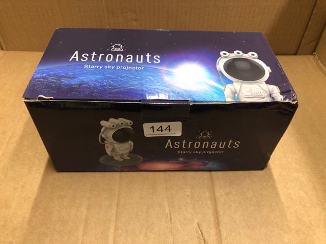 5 X ASTRONAUTS STARRY SKY PROJECTIOR : LOCATION - RACK A