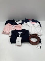 6 X TOMMY HILFIGER GARMENTS IN VARIOUS SIZES AND STYLES INCLUDING PINK T-SHIRT SIZE 2XL.
