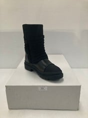 SHOES TCX FOCUS ON BOOTS BLACK SIZE 37 - LOCATION 14B.