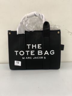 MARC JACOBS THE TOTE BAG