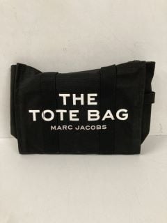 MARC JACOBS THE TRAVELLER TOTE BAG IN BLACK