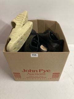 BOX OF ASSORTED FOOTWEAR IN VARIOUS DESIGNS & SIZES