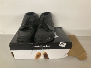 PAIR OF HUSH PUPPIES MENS LACE UP BLACK TRAINERS - SIZE UK 9