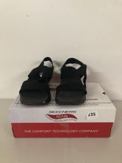 PAIR OF SKECHERS ARCH FIT WOMENS SANDALS - SIZE UK 6