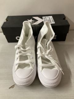 PAIR OF CONVERSE ALL STAR UNISEX TRAINERS IN WHITE - SIZE UK 3