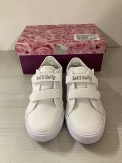 PAIR OF LELLI KELLY GIRLS LILLY TRAINERS IN WHITE - SIZE 2 OLDER