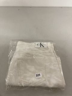 CALVIN KLEIN JEANS DENIM MOM SHORTS IN WHITE - SIZE 34