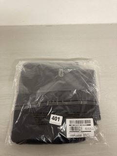 LACOSTE JEREY SHORTS IN NAVY SIZE M