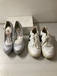 2 X ASSORTED ITEMS TO INCLUDE GLAMOUOR N GLITZ SILVER SATIN SHOES SIZE 6