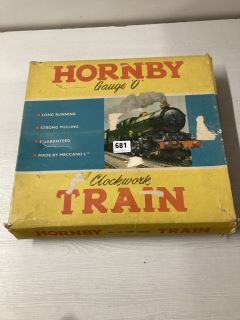 HORNBY GAUGE 0 CLOCKWORK TRAIN