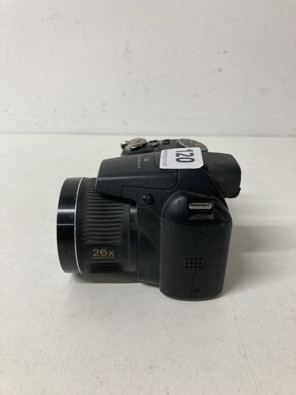 John Pye Auctions FUJI FINEPIX S3300 DIGITAL BRIDGE CAMERA