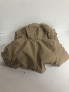WOMENS COAT SIZE UNKNOWN