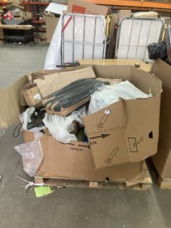 PALLET OF ITEMS INC MOOLAN STEAM MOP