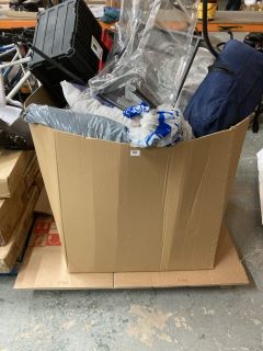 PALLET OF ITEMS INC GARDEM CHAIR