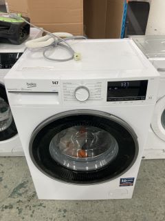 BEKO WASHING MACHINE MODEL B3W510411W RRP £420