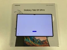SAMSUNG GALAXY TAB S9 ULTRA 12GB + 512GB TABLET WITH WIFI (ORIGINAL RRP - €1188,13) IN GRAPHITE: MODEL NO SM-X910 (WITH BOX - NO CHARGER, THERE ARE SCRATCHES ON THE SCREEN) [JPTZ6450].