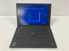 LAPTOP LENOVO THINKPAD X1 CARBON GEN 9 256 GB (ORIGINAL RRP - €672.00) IN BLACK. (WITH CHARGER - WITHOUT BOX). I5-1135G7, 8 GB RAM, , INTEL XE GRAPHICS [JPTZ6431].