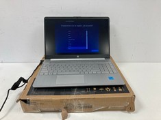 LAPTOP HP 15S-FQ2037NS 256 GB IN SILVER. (WITH BOX AND CHARGER, ONLY WORKS WHEN PLUGGED IN). I3-1115G4, 8 GB RAM, [JPTZ6471].