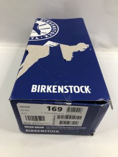 BIRKENSTOCKS SIZE 5