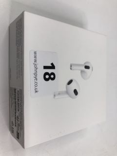 APPLE AIRPOD EARPHONES IN WHITE: MODEL NO A2564 A2565 A2566 (WITH BOX)  [JPTN40110]