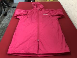 ADULT WATERPROOF ROBE (IN PINK SIZE SM)