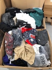 PALLET OF ASSORTED CLOTHING INCLUDING URBAN CLASSIC CLOTHING.