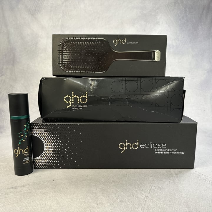 ghd Eclipse Professional Styler, Carry Case & Heat Mat, Paddle Brush And Straight Brush Boxed & Smooth Spray (MPSS01820648) (VAT ONLY PAYABLE ON BUYERS PREMIUM)