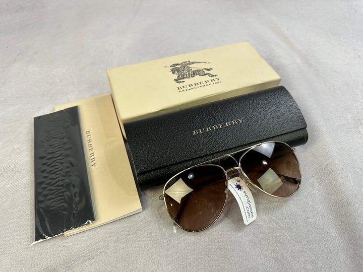 Burberry Sunglasses Ref-B3072 With Tag, Box And Case (MPSS01820650) (VAT ONLY PAYABLE ON BUYERS PREMIUM)