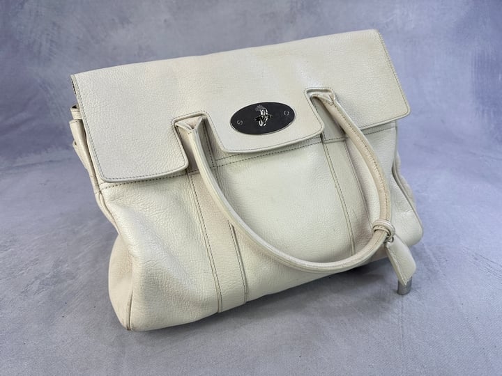 Mulberry Baswater Classic Shoulder Bag - Dimensions Approximately 36x28x16cm (VAT ONLY PAYABLE ON BUYERS PREMIUM)