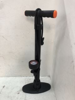 PALLET OF CYCLING TRACK PUMPS