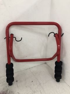 PALLET OF BICYCLE ACCESSORIES TO INCLUDE UNIVERSAL BRAKE CABLES AND WATER BOTTLE WITH CAGE