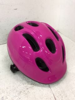 PALLET OF BICYCLE ACCESSORIES TO INCLUDE PINK KIDS HELMET AND BLUE KIDS HELMET