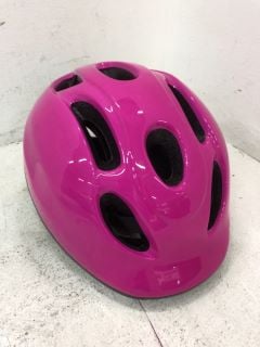 PALLET OF BICYCLE ACCESSORIES TO INCLUDE PINK KIDS HELMET AND BLUE KIDS HELMET