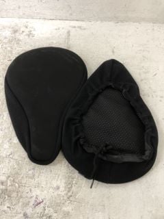 PALLET OF PADDED GEL SEAT COVER