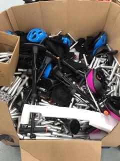 PALLET OF BICYCLE ACCESSORIES TO INCLUDE TRACK PUMP AND BLUE KIDS CYCLE HELMET