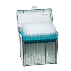 A PALLET OF THERMO SCIENTIFIC CLIPTIP 1250 LOW RETENTION FILTERED PIPETTE TIPS (PALLET NN6 7GX 1327, LOAD NN6 7GX 208)