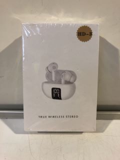 10 x TRUE WIRELESS STEREO EARBUDS IN WHITE WITH CHARGING CASE