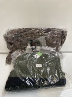 A BOX OF WOMEN'S CLOTHING TO INCLUDE; TAN JUMPER & COFFEE BROWN JACKET