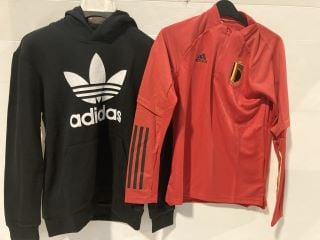 ADIDAS BLACK CHILDRENS HOODIE SIZE: 14-15 TO INCLUDE RED ADIDAS FOOTBALL SHIRT